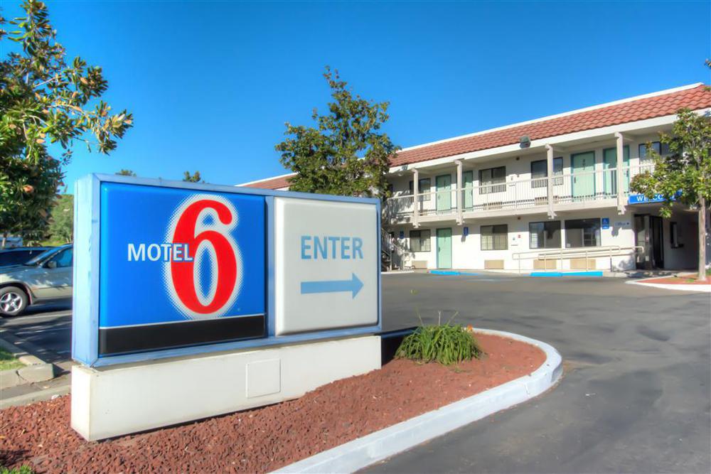 Motel 6-Redding, Ca - South المظهر الخارجي الصورة
