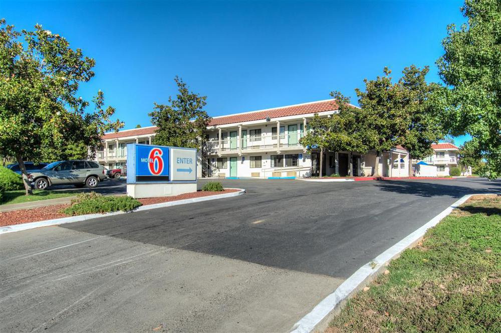 Motel 6-Redding, Ca - South المظهر الخارجي الصورة