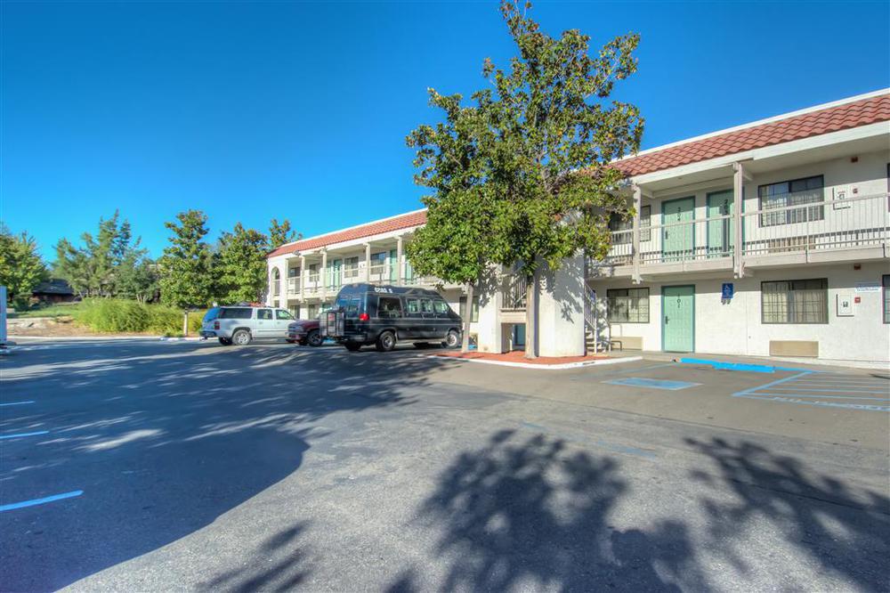 Motel 6-Redding, Ca - South المظهر الخارجي الصورة