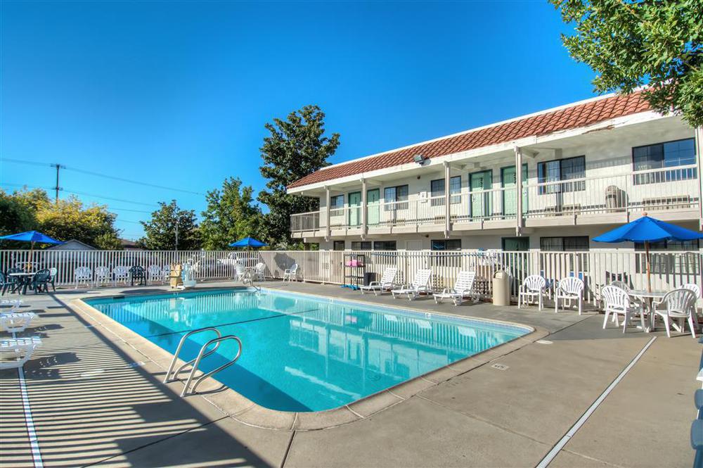 Motel 6-Redding, Ca - South المرافق الصورة