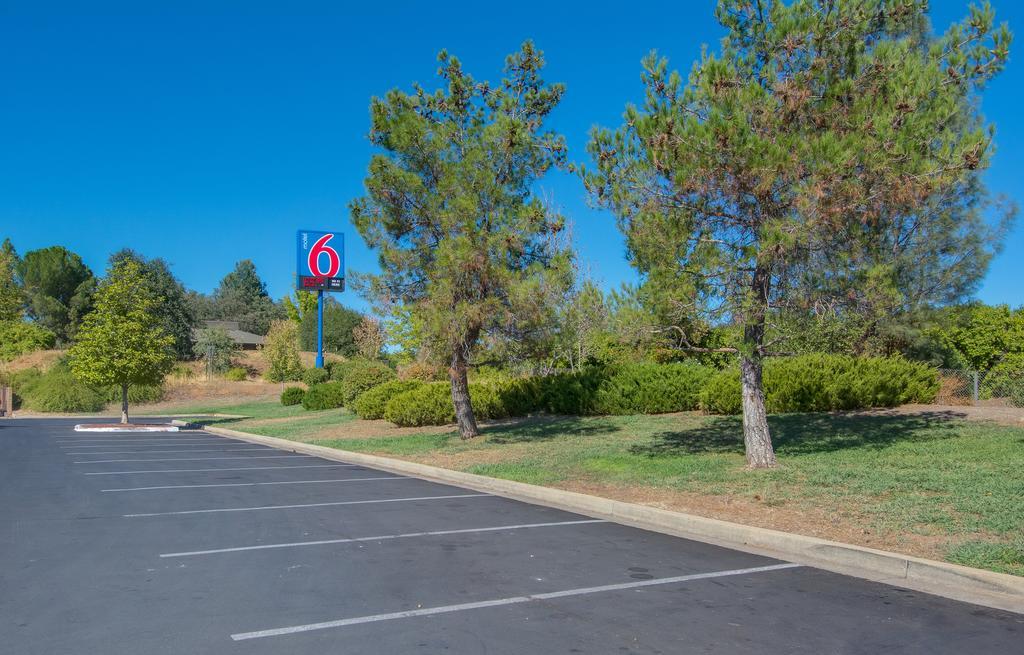 Motel 6-Redding, Ca - South المظهر الخارجي الصورة