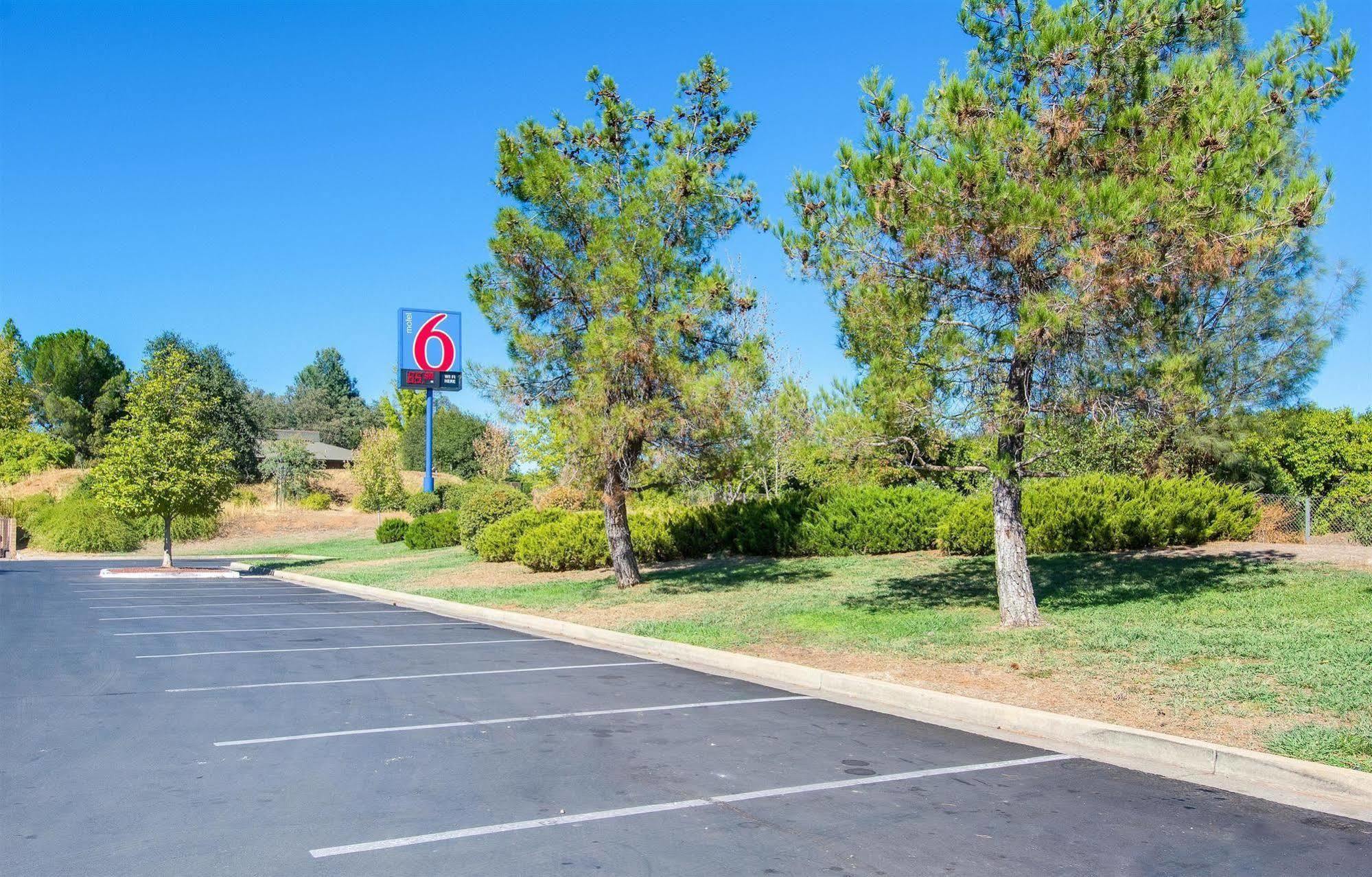 Motel 6-Redding, Ca - South المظهر الخارجي الصورة