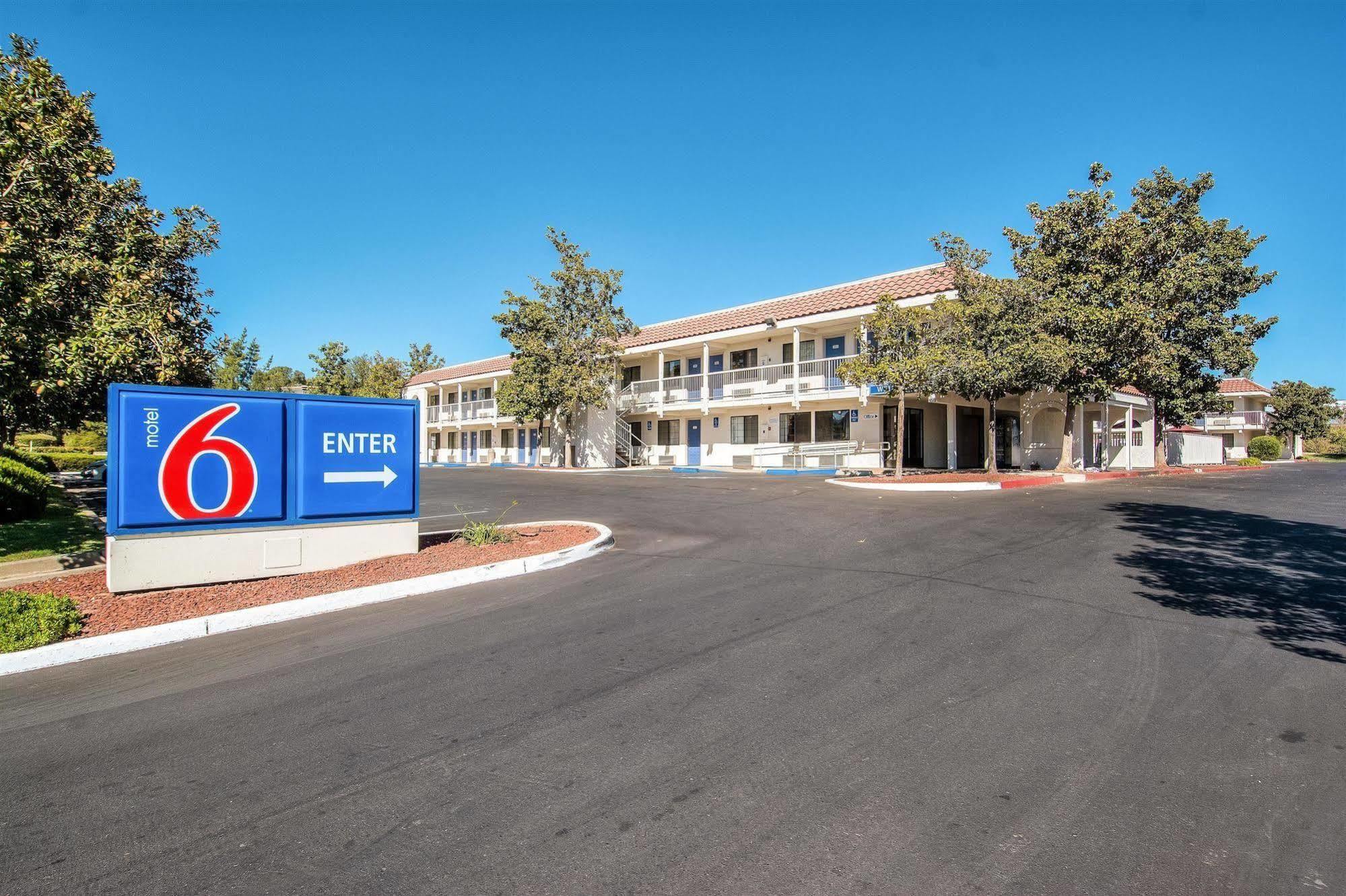 Motel 6-Redding, Ca - South المظهر الخارجي الصورة