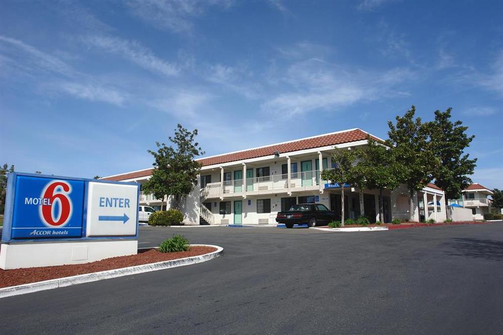 Motel 6-Redding, Ca - South المظهر الخارجي الصورة